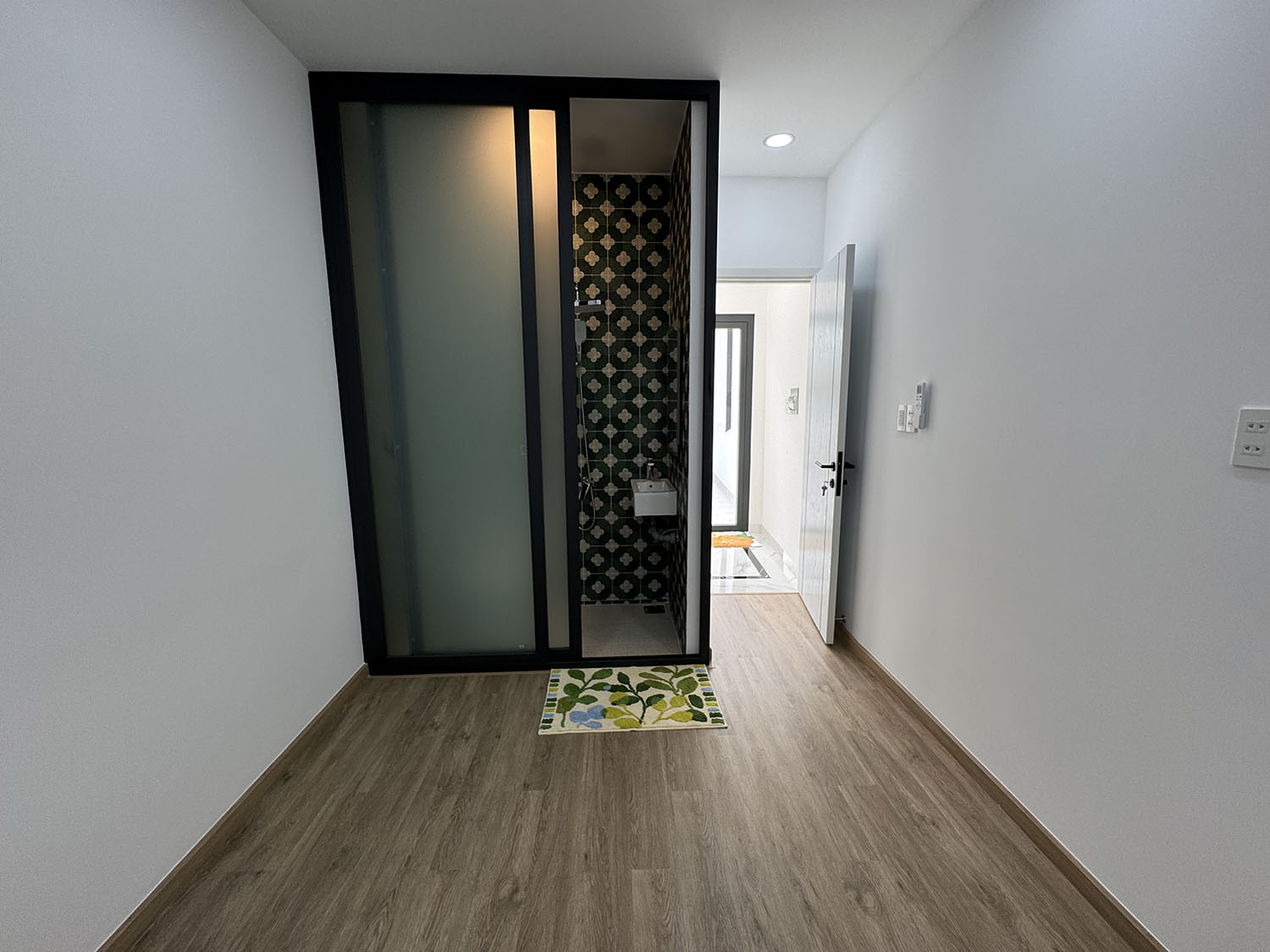Tuyệt phẩm Nhà Phố 2 lầu full nội thất cao cấp hẻm 2 xe hơi 7 chỗ tránh nhau khu VIP Đặng Văn Ngữ